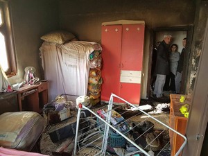 Devlet evleri yanan ailelere sahip çıktı!