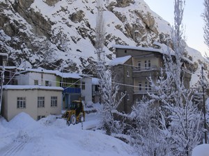 Hakkari'de 5 köy ve 25 mezra yolu kapandı!