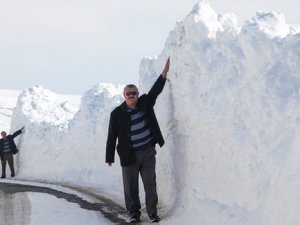 3 metre karda yol açma çalışması!