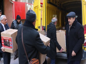 Hakkari'deki komandolara hediye
