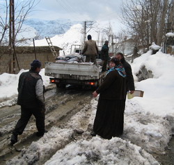 2 BİN AİLEYE KÖMÜR YARDIMI(video)