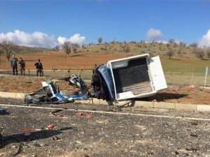Askeri aracın geçişi sırasında patlama: 2 şehit