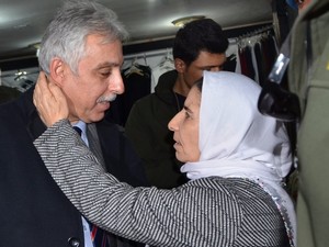 4 çocuk annesi Vali'den eşi için iş istedi!