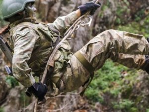 Komando adaylarının ölümü hiçe sayan eğitimi!