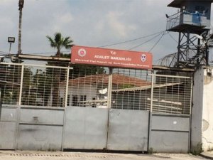 Cezaevinde arbedede, 3 yaralı!