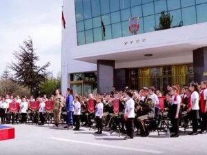 23 Nisan için özel klip!