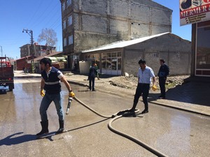 Yüksekova'da bahar temizliği sürüyor!