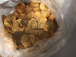 Yüzlerce altın sikke yakalandı!