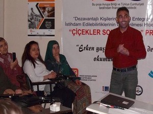Hakkari'de göç mağduru ailelere seminer verildi!