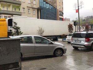 Hakkari'de araç parkı sorunu büyüyor!