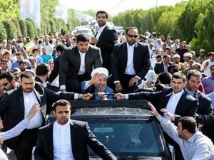 İran Cumhurbaşkanından Kürtçe eğitim sözü!