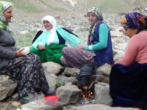 Köylüler boşaltılan yaylalarına geri dönmek istiyor!