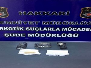 Hakkari karayolunda uyuşturucu operasyonu!