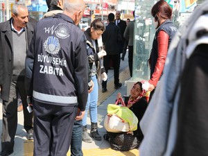 Zap'da dilenci operasyonu düzenledi!