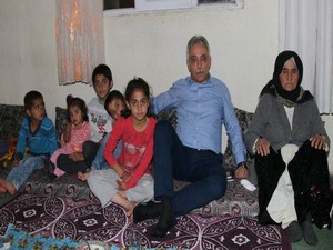 Vali Toprak Kanat ailesine konuk oldu!