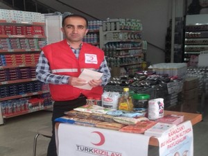 Kızılay Ramazan kumanyası bağış standı açtı!