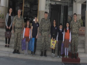 Hakkari Jandarması başarılı öğrencileri ödüllendirdi!