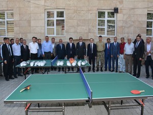 Belediye'den okullara spor malzemesi desteği!