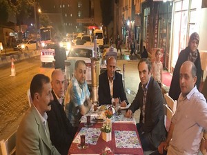 Başkan Epcim Berzan yemekte çay molası verdi!