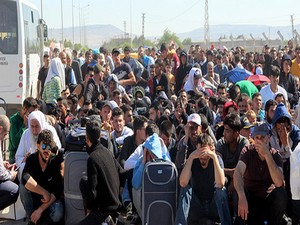 Suriyeliler akın akın ülkelerine gidiyor