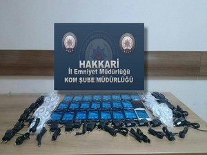 Hakkari’de kaçak telefon operasyonu!