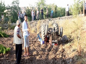 Traktör çocuklara çarptı: 2 ölü, 1 yaralı