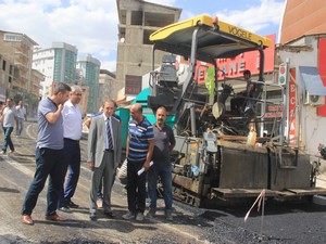 Başkanlar asfalt çalışmalarını denetledi!