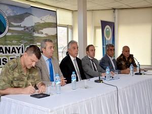 Hakkari'nin sosyal ve ekonomik sorunları tartışıldı!