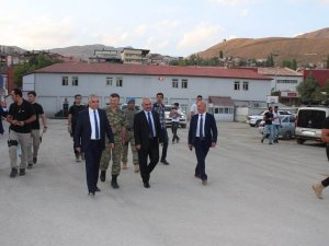 Ersoy: Hakkari'deki yatırımları inceledi!