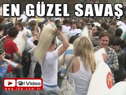 Londra'da yastık savaşı