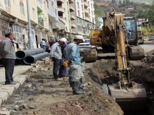 Şemdinli'de altyapı çalışmaları sürüyor!