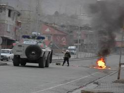 Hakkari'de gözaltı gerginliği