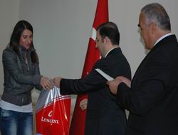 Başarılı sporculara ödül