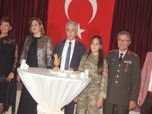 Hakkari’de Cumhuriyet bayramı resepsiyonu!