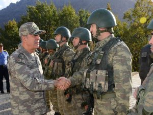 Genelkurmay başkanı Akar denetimlerde bulundu!