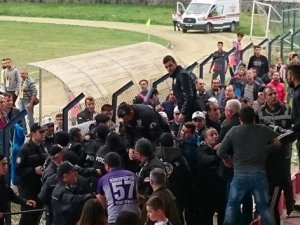 Amatör maçta olay çıktı