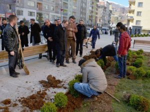 Hakkari belediyesi Peyzaj çalışmaları başlattı