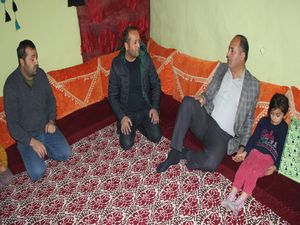 Müdür Kaya engellileri evlerinde ziyaret etti