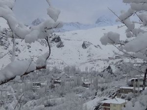 Hakkari’den kar manzaraları