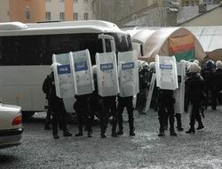 Demokratik çadıra müdahale