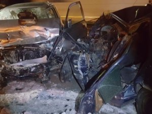 Katliam gibi kaza: 4 ölü 3 yaralı