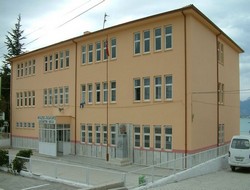 Valilikten basına sitem
