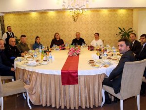 Başhekim Baştürk’e veda yemeği