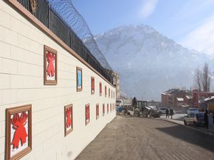 Ters Lale süslemesi Hakkari’ye renk kattı
