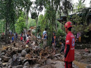 Tropikal kasırga: 90 ölü