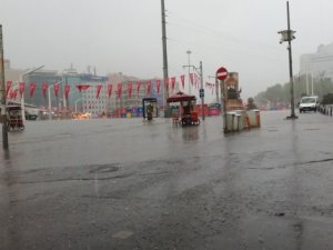 Okullara yağmur tatili