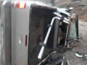 Çukurca yolunda trafik kazası: 2 yaralı!