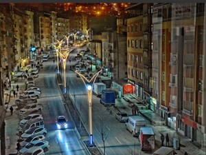 Hakkari’de iki cadde daha renklendirildi