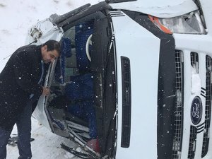 Öğretmenleri taşıyan minibüs takla attı: 9 yaralı