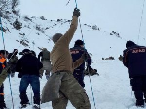 Çığ düştü: 5 şehit, 12 yaralı!